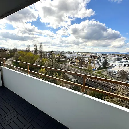 Design Mit Balkon Apartment